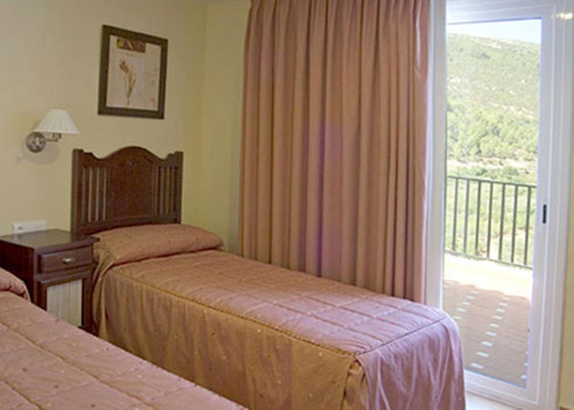 Hotel La Piedra Del Mediodia Cirat Zewnętrze zdjęcie